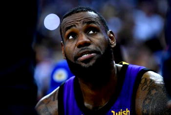 LeBron James injured in Lakers rout of defending champion Warriors