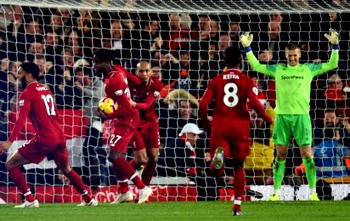 Liverpool stun Everton with freak goal