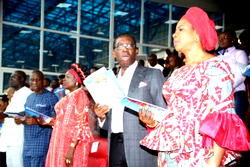 Okowa preaches reconciliation, love, charity at Christmas
