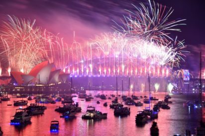 New Year: Sydney kicks off global 2019 parties with dazzling spectacle ...