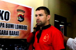 Saws and sarongs: French drugs suspect escapes Indonesian jail