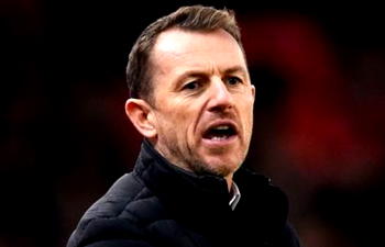 Struggling Stoke sack Rowett