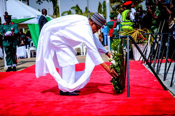 Photos: President Buhari, state govs lay Wreaths to honour fallen heroes