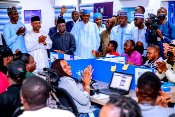 Buhari leads, wins 10 in 17 states
