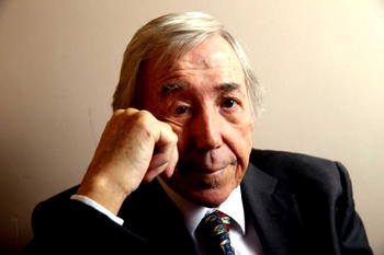 England World Cup-winning ‘keeper Gordon Banks dies