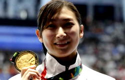 Stunned Japan swimmers back stricken Olympic pin-up Ikee