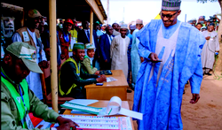 Buhari votes in Daura as polls open in Nigerian election