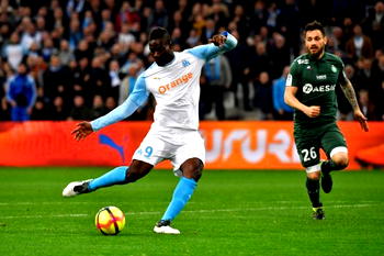 Balotelli’s flying volley helps Marseille to sink St Etienne