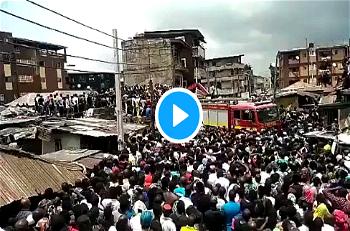 Videos: Watch as pupils’re rescued from collapsed Lagos building trapping over 100 others