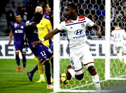 Dembele nets double as Lyon thrash Toulouse