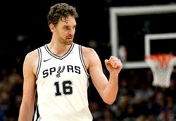 NBA Bucks set to land Gasol after Spurs buyout