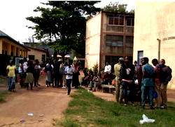 Breaking: Pay us or we won’t work, Lagos INEC Ad-hoc staff  members protest