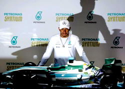 Berger says Lewis Hamilton is now on a par with Senna