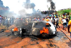 One dead, others injured as police, hoodlums clash in Ibadan