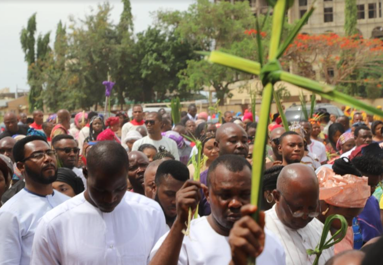 Palm Sunday: Cleric urges Christians to emulate Christ' humility - Vanguard  News