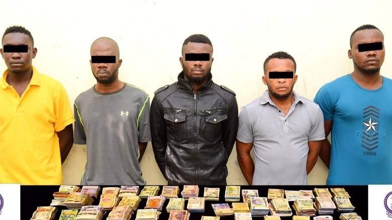 5 Nigerians rob  Bureau de Change in UAE (Video)