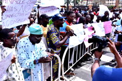 Protest rocks Alausa over Supreme Court verdict on Agidingbi Community