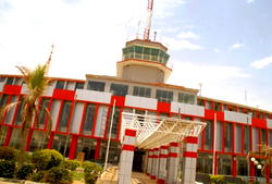 Kano Int’l airport Customs intercepts man, seizes drugs