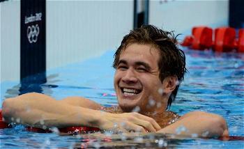 US Olympic swimmer Nathan Adrian returns to pool after cancer fight