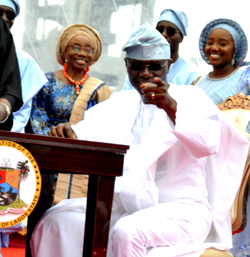 Gov. Sanwo-Olu urges residents to turn waste to wealth