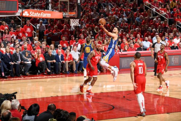 Curry floodgates open in second half as Warriors oust Rockets