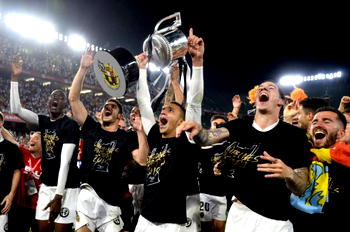 Valencia stun deflated Barcelona to win Copa del Rey
