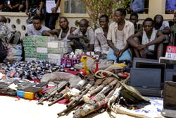 Man abducts 16-year-old girl