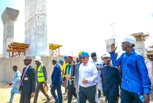 I must complete 2nd Niger Bridge, for south-east, Nigerians – Buhari