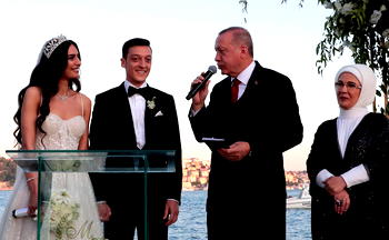 Arsenal star Mesut Ozil marries in Istanbul, with Erdogan as best man