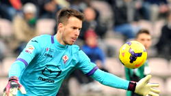 Barcelona goalkeeper, Neto to undergo surgery on wrist injury