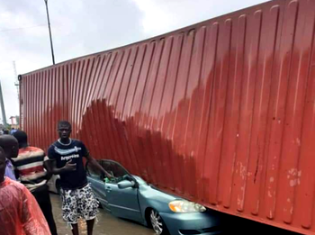 ‘Truck carrying unlatched container which killed 3 in Lagos not roadworthy’