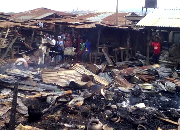 Fire razes Orita-Aperin market in Ibadan, as goods worth millions of ...