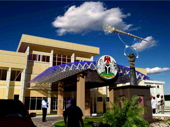 Breaking: 9 Imo lawmakers defect to APC for Uzodinma