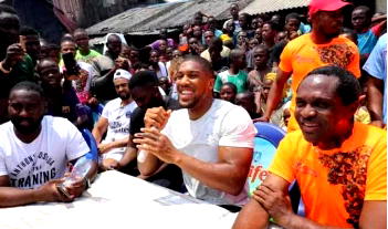 Video: Anthony Joshua mingles with Nigerians in Lagos slum, Stadium