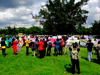 El-Zakzakky: Anti-IMN protesters take over NASS