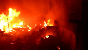 Fire destroys 400 shacks, 900 left homeless in South Africa