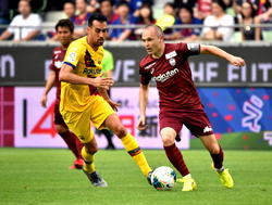 Perez double as Barcelona beat Iniesta’s Kobe