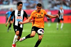 Newcastle thrashed by Wolves as fans bemoan Bruce appointment