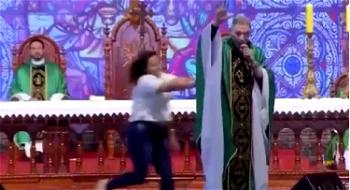 For saying ‘fat women don’t go to heaven’ woman shoves priest off stage