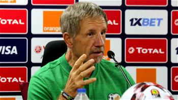 South Africa’s Baxter goes from dead man walking to national hero