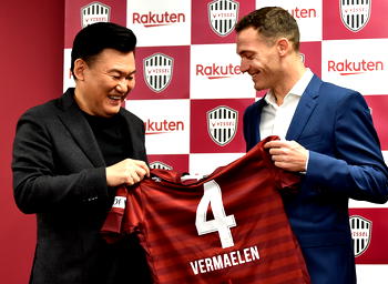 Vermaelen signs for Japanese side Vissel Kobe