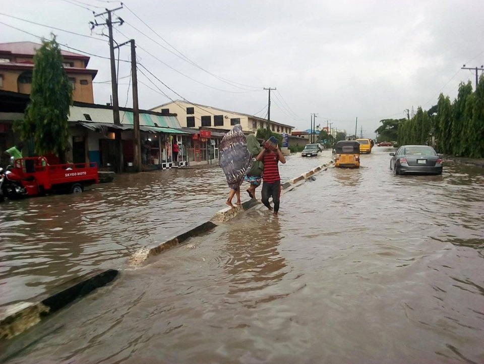 Edo govt distributes relief materials to flood victims in Orhionmwon ...