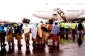 Angry Ekiti, Ondo, Oyo pilgrims paralyse activities at Ilorin airport