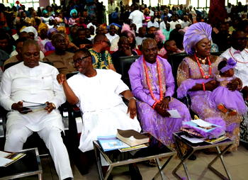 Okowa admonishes christians to always Pray for those in authority