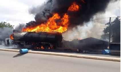 Petrol tanker explodes at Tunfure, along Gombe Bauchi express Road, Gombe State. Photo credit: ChannelsTV