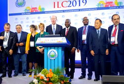 Jonathan calls for global collaboration in peace-building at Korean Summit