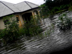 Warri, Effurun submerged following heavy down pour