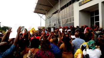Germany Attack: Mammoth crowd welcomes Ekweremadu in Enugu