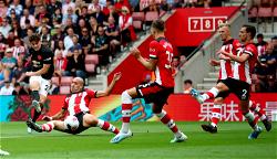 Premier League: Manchester United held 1-1 at Southampton