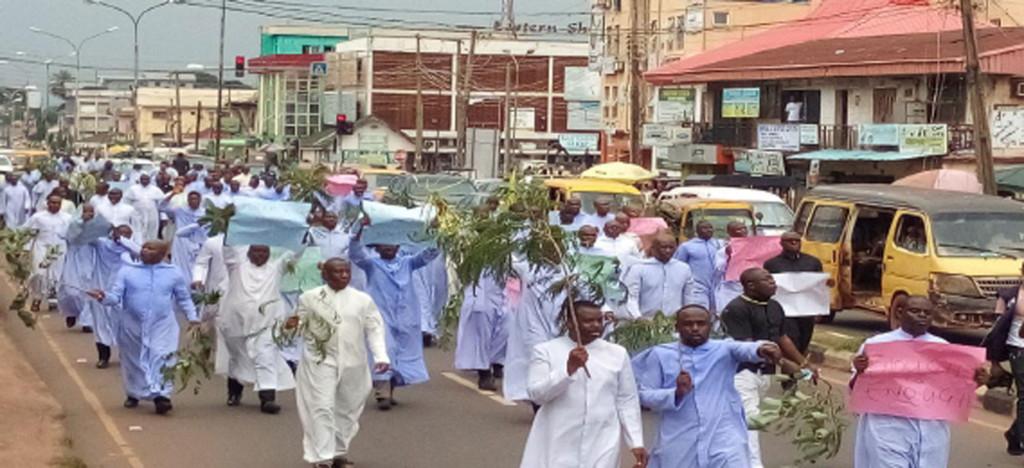 •Catholic Priests of Enugu Diocese protesting serial killing of priests in Enugu, Rev Fr Offu